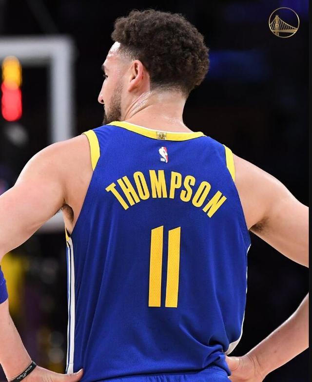 前场压迫层 前场压迫层